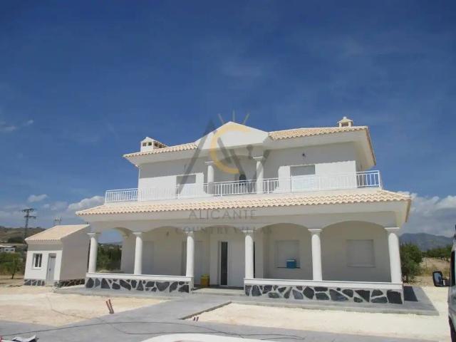 Casa en Venta en Pinoso El Pinós