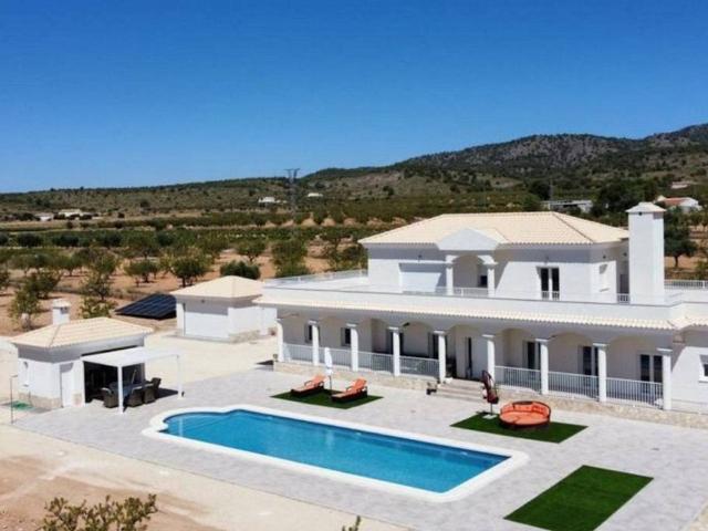 Casa en Venta en Pinoso El Pinós