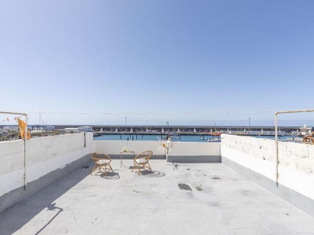 Casa en venta en Pinar de El Hierro El. Casa frente al mar en La Restinga, El Hierro, con vistas al puerto, garaje, azotea y gran potencial. Casas Pinar de El Hierro.