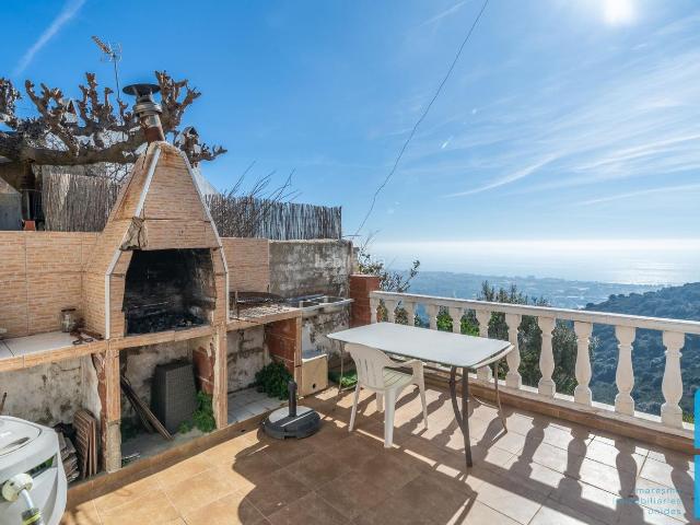Casa en venta en Pineda de Mar, Can Carreras Montessol. CASA A 4 VIENTOS CON PRECIOSAS VISTAS AL MAR. Casas Pineda de.