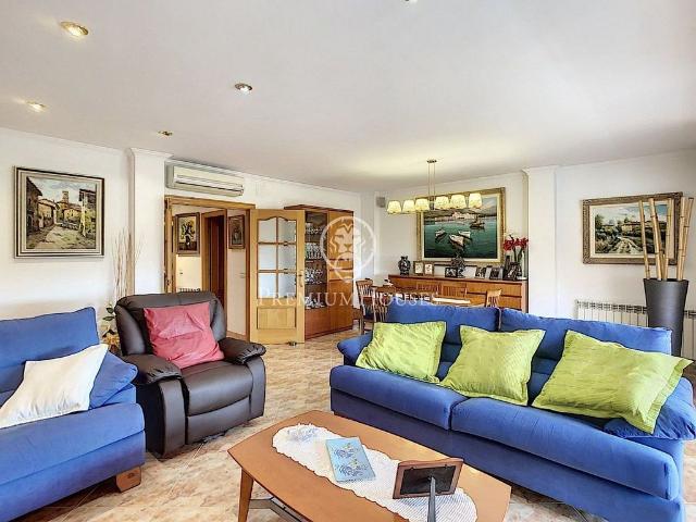 Chalet en venta en Pineda de Mar, de 439 m² 5 habitaciones por 595.000