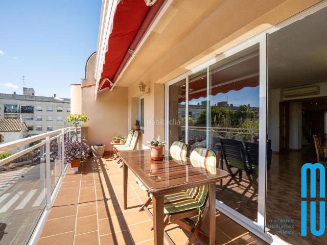 Casa en venta en Pineda de Mar, Les Creus. Espectacular Casa a Dos Vientos con Ascensor, Terrazas y Gran NaveTaller en Pineda. Casas Pineda de.