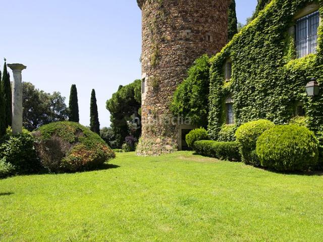 Casa en venta en Pineda de Mar, Les Creus. TORRE SANT JAUME en PINEDA DE MAR Un legado de siete siglos. Una inspiración que sigue viva. Casas Pineda de.