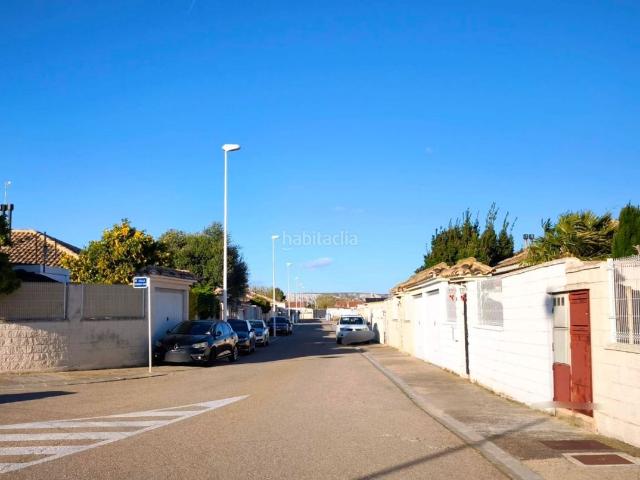 Casa en venta en Pinseque. Casas.
