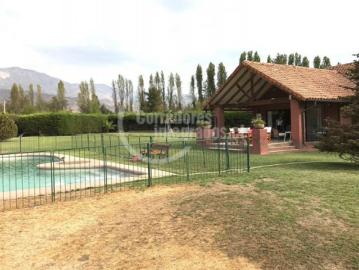Casa en Venta en Pirque