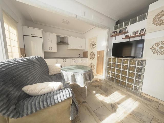 Casa en venta en Plasencia, Centro Ciudad. Casa moderna de 3 plantas con terraza y mucha luz. Casas.
