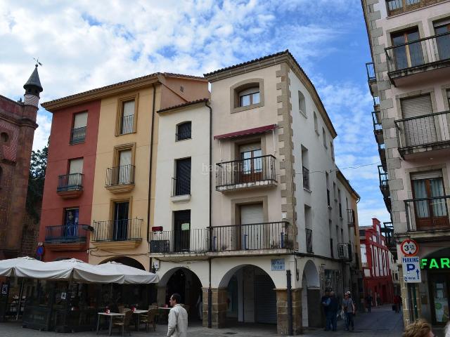 Casa en venta en Plasencia, Centro Ciudad. CASA PLAZA MAYOR. Casas.
