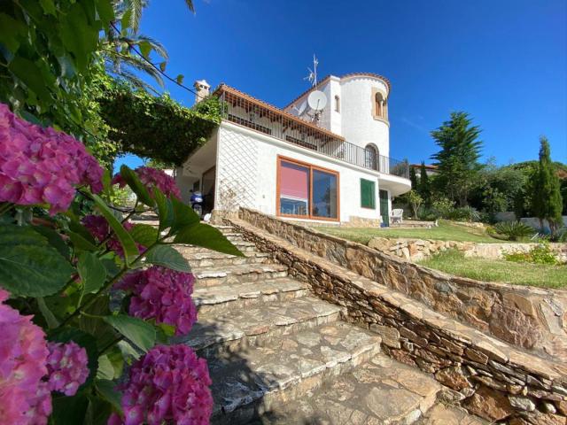 Casa en venta en Platja d´Aro, Urbanitzacions Costa Brava. Casa en venta en Urbanización Mas Ros, 3 dormitorios. Casas Platja.