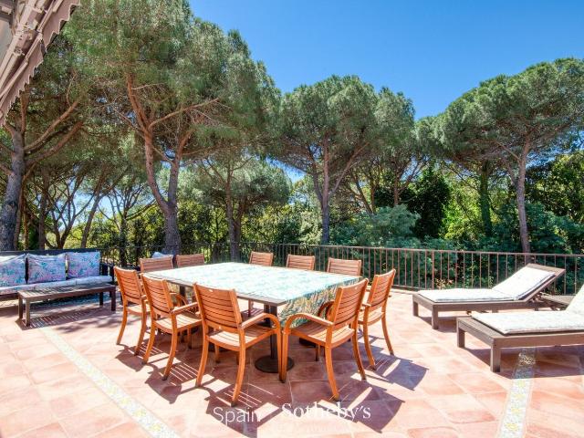Casa en venta en Platja d´Aro, Fenals Costa Brava. Bonita casa a poca distancia de la playa y del centro de Playa de Aro. Casas Platja.