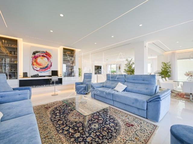 Casa en venta en Platja d´Aro, Fenals Costa Brava. VILLA RENOVADA CON PISCINA, VISTAS AL MAR Y EXCELENTE UBICACIÓN CERCA DEL CENTRO. Casas Platja.