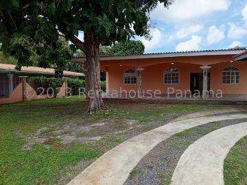 Casa en Venta en Playa Blanca, Rio Hato