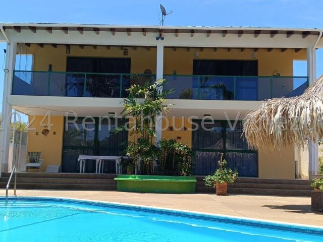 Casa en Venta en Playa El Agua, Margarita