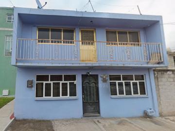 Casa en Venta en Plutarco Elías Calles, Pachuca de Soto Propiedad Habitacional Bien Ubicada