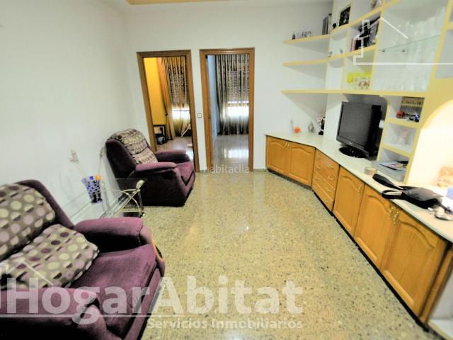 Casa en venta en Pobla de Vallbona la, Núcleo Urbano. CASA AMPLIA Y LUMINOSA CON TRES TERRAZAS Y GRAN GARAJE, EN EL CENTRO. Casas Pobla de Vallbona.