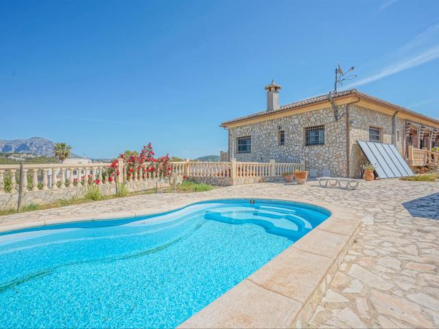 Casa en venta en Poble Nou de Benitatxell el, Centro. Casas Poble Nou de Benitatxell.