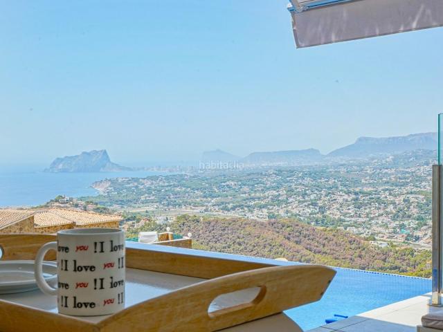 Casa en venta en Poble Nou de Benitatxell el, Cumbre del Sol. Interesante para inversoresVenta de chalet en Cumbre del Sol Este chalet de lujo está situado en la tranquila urbanización Cumbre. Casas.