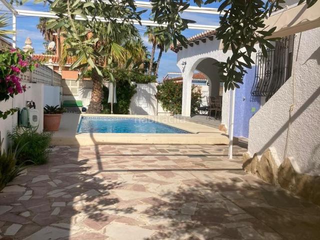Casa en venta en Poblets els. Villa reformada en Els Poblets. Casas Poblets.