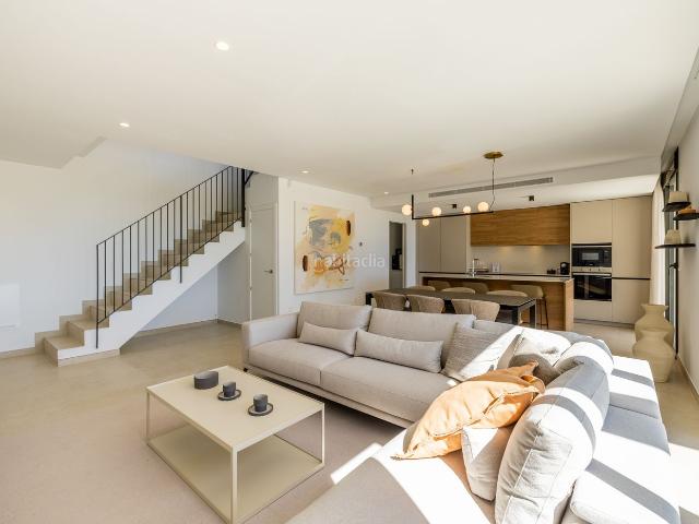 Casa en venta en Polop, Casco urbano. Un lugar donde sentirse como en casa una villa de diseño con vistas panorámicas en Polop. Casas.