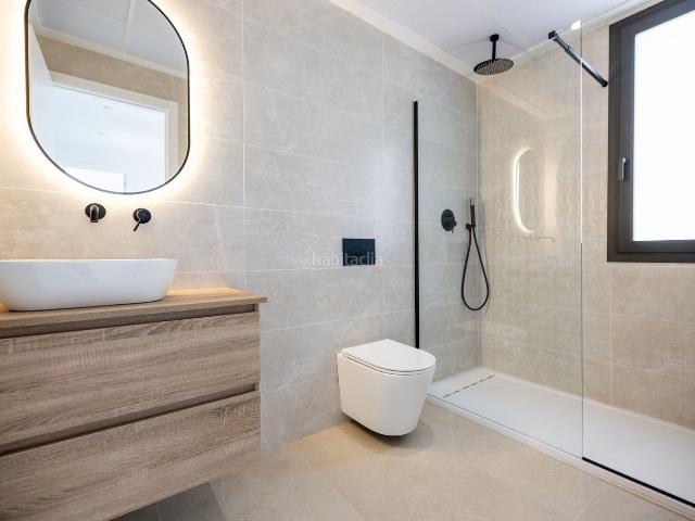 Casa en venta en Polop, Casco urbano. Villa exclusiva con vistas panorámicas al mar y una distribución espaciosa en Polop. Casas.