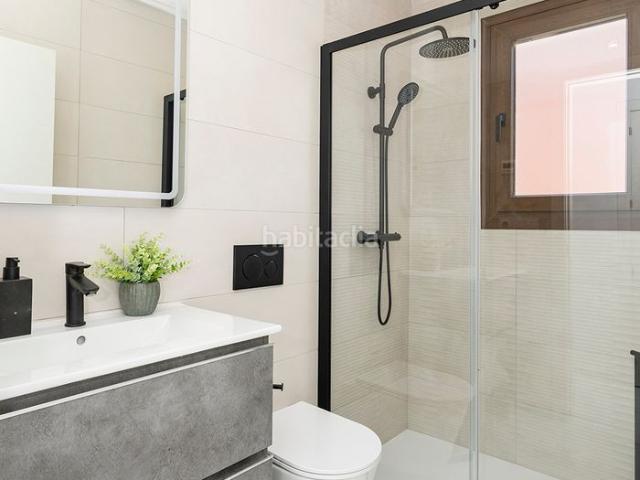 Casa en venta en Polop, Casco urbano. Exclusiva villa de lujo con una superficie habitable de unos 129 m y una amplia parcela en Polop. Casas.