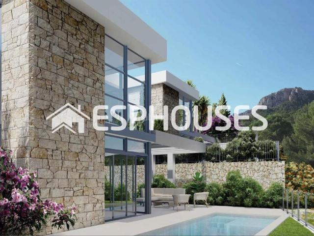 Casa en venta en Polop, Casco urbano. Villa independiente de obra nueva de dos plantas con jacuzzi en Polop. Casas.