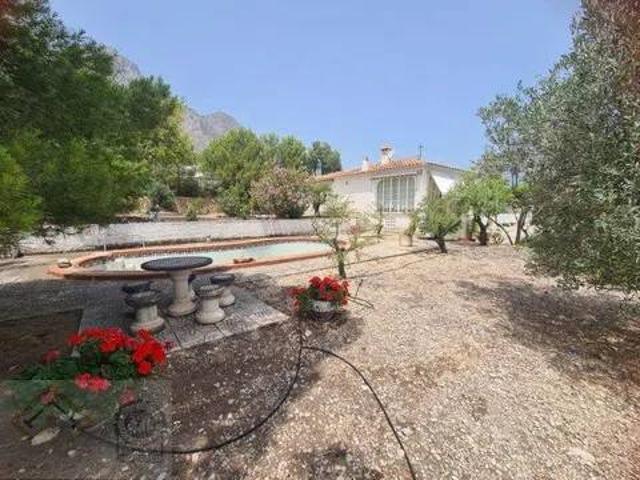 Casa en Venta en Polop