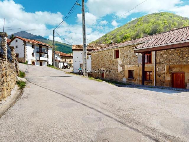 Casa en venta en Polaciones. Casas.
