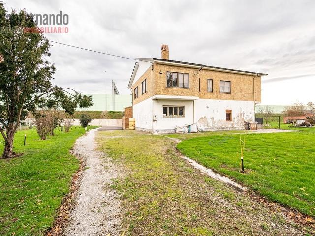 Casa en venta en Polanco. CASA INDIVIDUAL CON TERRENO EN RINCONEDA. Casas.