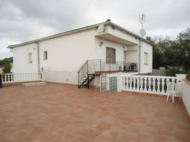 Casa en venta en Polinyà, de 380 m² 7 habitaciones por 366.000
