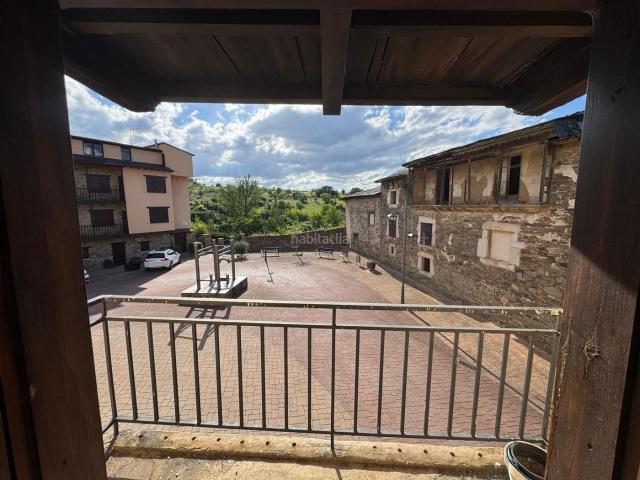 Casa en venta en Ponferrada, Área Rural Sur. ENCANTADORA CASA EN VILLAR DE LOS BARRIOS PONFERRADA. Casas.