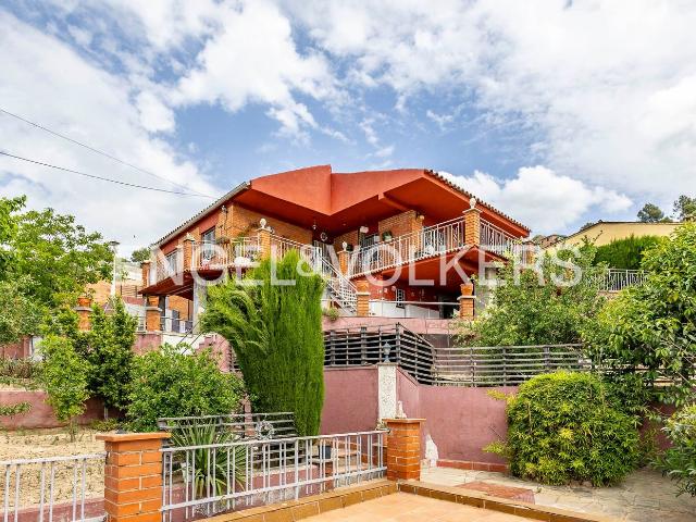 Casa en venta en Pont de Vilomara i Rocafort El. Excluiva casa con Vistas a Montserrat. Casas Pont de Vilomara i Rocafort.