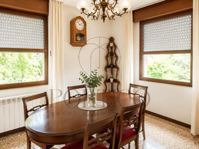 Casa en venta en Ponteareas. Casa de 2 plantas con gran terreno en Ponteareas El lienzo perfecto para tu hogar!. Casas.