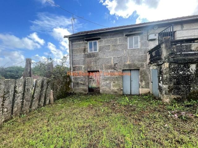 Casa en venta en Porriño O. REF 4187 CASA DE PIEDRA A REFORMAR CON PARCELA O PORRIÑO. Casas Porriño.
