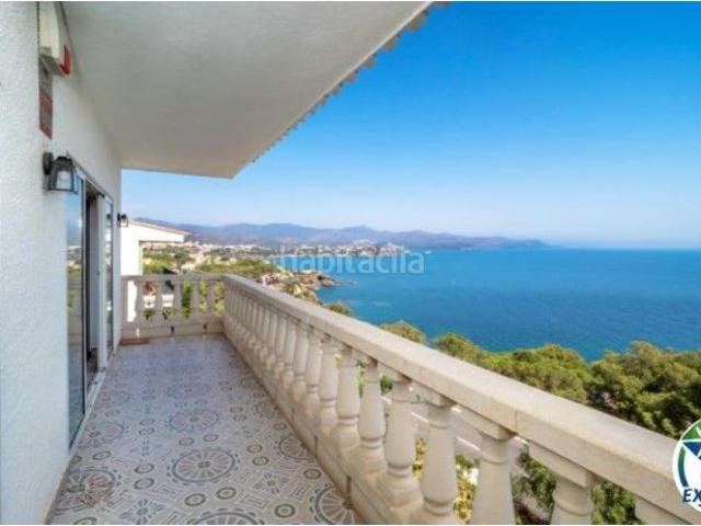 Casa en venta en Port de la Selva El Costa Brava. Villa con magníficas vistas panorámicas al mar. Casas Port de la Selva.