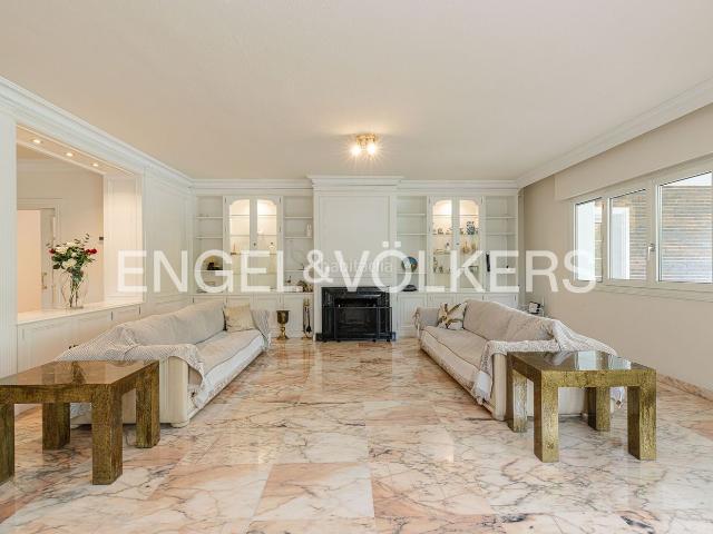 Casa en venta en Pozuelo de Alarcón, Prado Largo. Exclusiva vivienda en Montelina. Casas Pozuelo de.