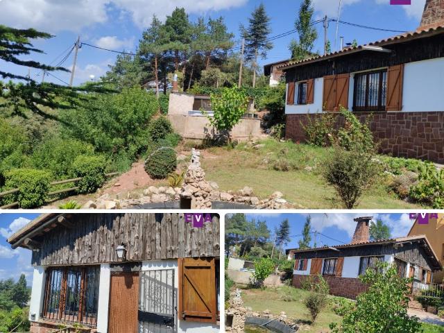 Casa en venta en Prades. BONITO CHALET RÚSTICO CON TERRENO Y PISCINA EN PRADES. Casas.