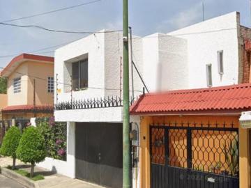 CASA EN VENTA EN PRADOS DEL ROSARIO AZCAPOTZALCO