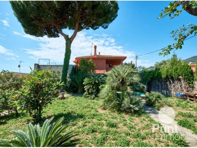 Casa en venta en Premià de Dalt. Amplia casa en el centro de Premià de Dalt. Casas Premià de.