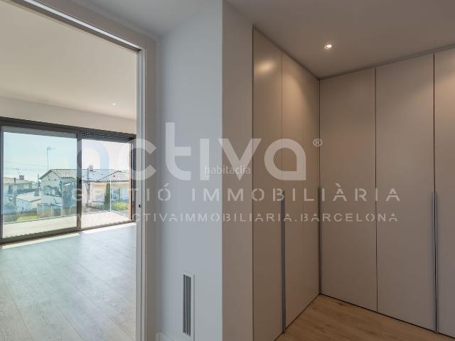 Casa en venta en Premià de Dalt. Espectacular casa de obra nueva a estrenar en pleno centro de Premià de Dalt. Casas Premià de.