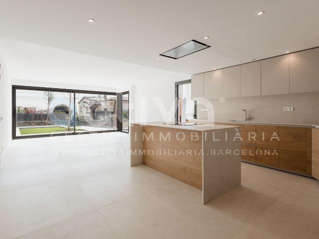 Casa en venta en Premià de Dalt. Espectacular casa de obra nueva a estrenar Premià de Dalt. Casas Premià de.
