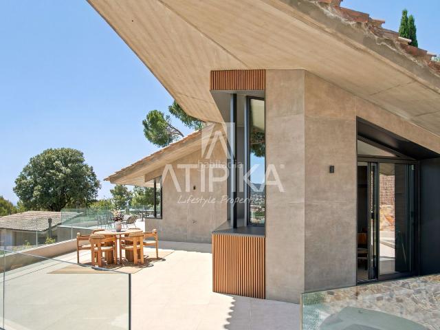 Casa en venta en Premià de Dalt. Villa reformada con vistas al mar, piscina y gran parcela en Premià de Dalt. Casas Premià de.