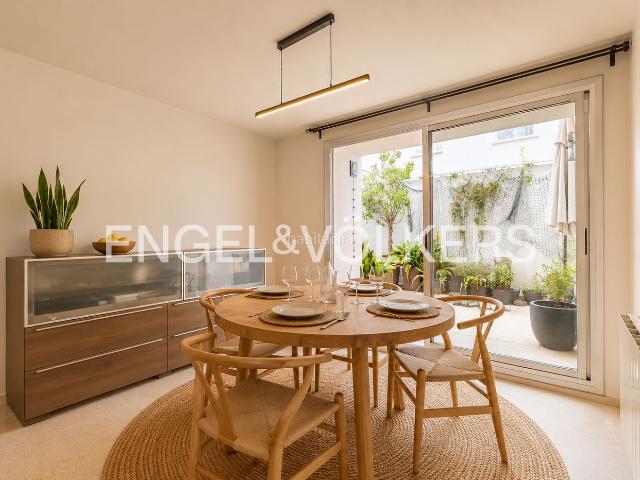 Casa en venta en Premià de Mar, Centre Nucli Antic. Propiedad con carácter elegante, frente al azul infinito del Mediterráneo. Casas Premià de.