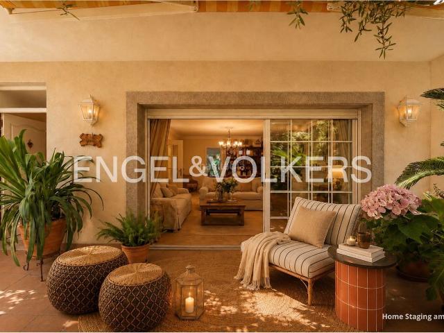 Casa en venta en Premià de Mar, Sector Est. Propiedad para quienes buscan una calidad de vida, no solo una casa. Casas Premià de.
