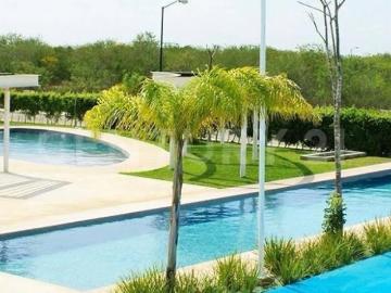 Casa en venta en privada Conkal Yaxlum Mérida