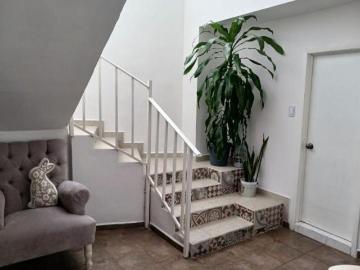 Casa en Venta en Privada cerca de la Plaza de Toros en San Luis Potosi