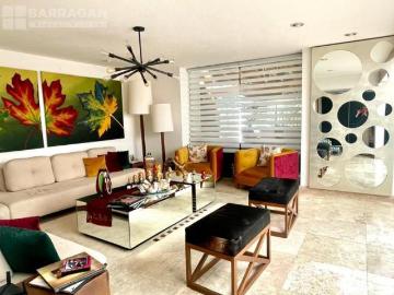 Casa en venta en privada cerrada con vigilancia en Lomas del Campanario III
