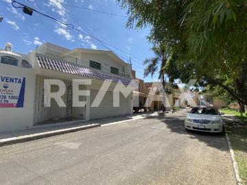 Casa en venta con Habitación en Planta baja en Privada en el Fracc Real del Mezquital