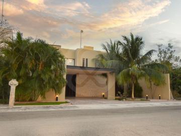 Casa en venta en privada jardines de la rejoyada Merida