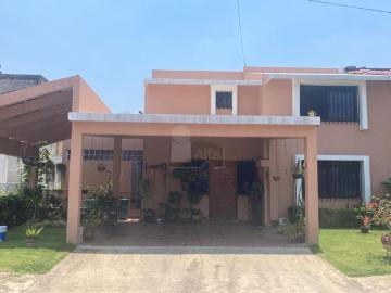 Casa en Venta en Privada Residencial Los Robles