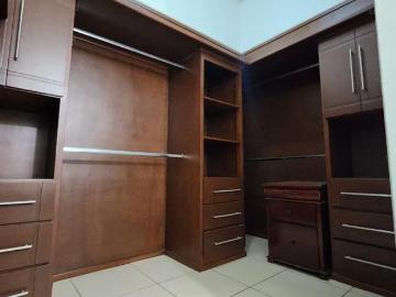 CASA EN VENTA EN PRIVADA VALLE ALTO